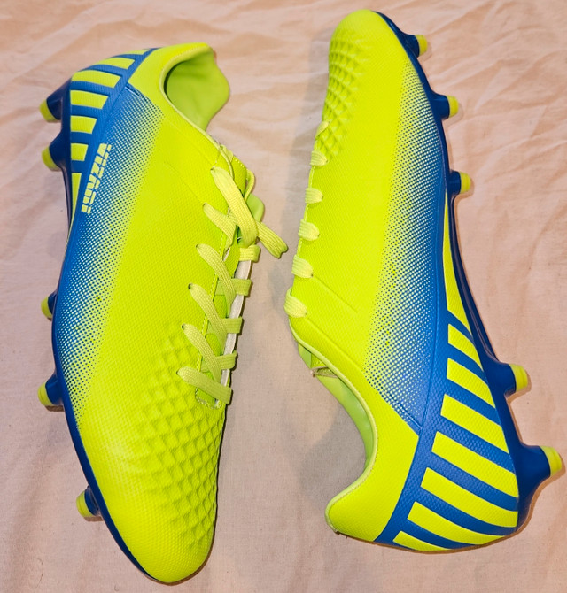 Vizari Soccer Cleats Fg/Ag Size: 9.5 US in Soccer in City of Toronto - Image 3