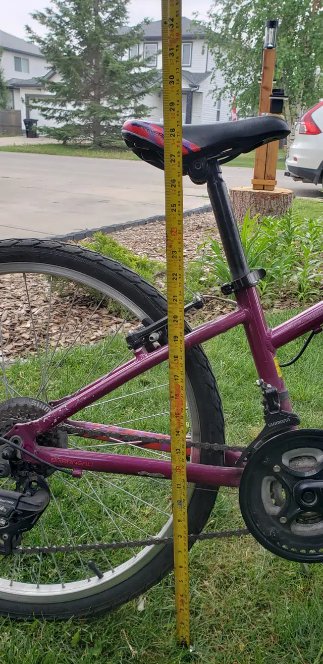 Girls Garneau bike in Mountain in Calgary - Image 2