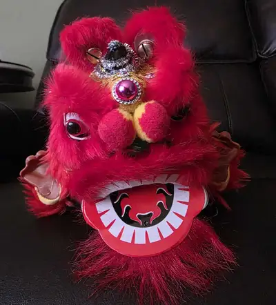 Chinese Lion Tissue/Kleenex Box Holder - Red/Yellow, View more
