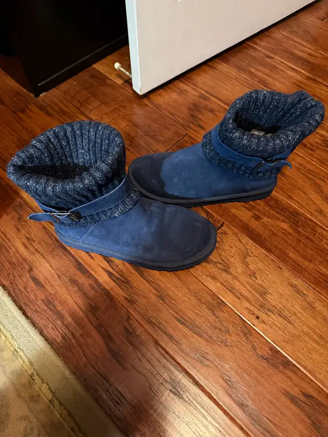 Ugg Boots New Condition in Women's - Shoes in Markham / York Region - Image 2