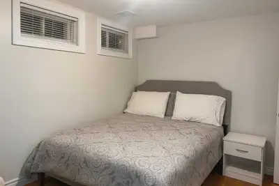 I am single lady, looking for a room rent, for short-term stays specifically for female tenants in t...