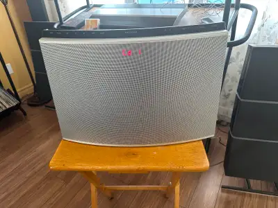 Toute offre raisonnable sera considéré Beosound 1 CD Radio transportable Couleur gris Entièrement fo...