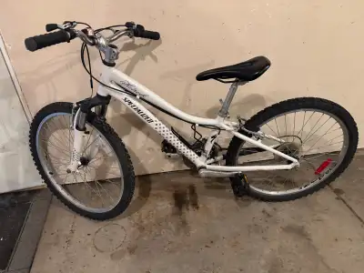 Specialized HotRock Aluminum Mountain Bike , View more