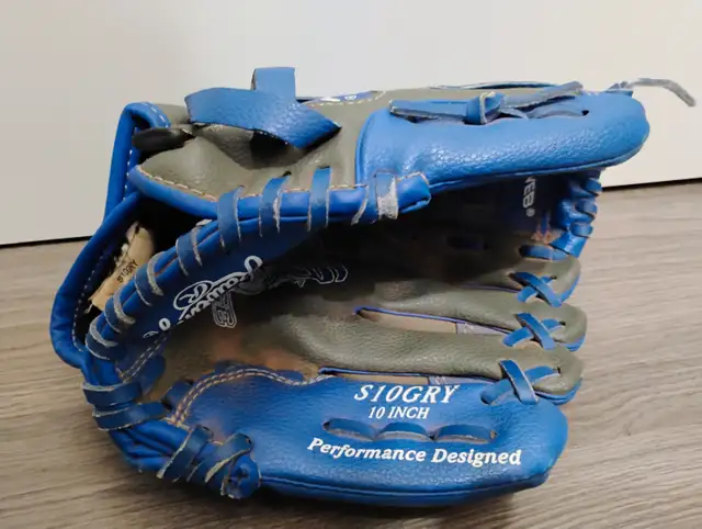 Rawlings 10" kids ball glove63235120864513121