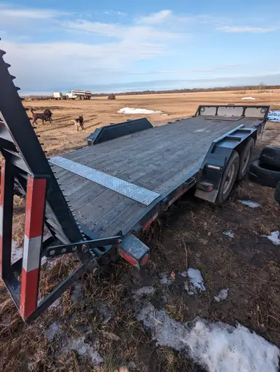 2005 Load trail 20 foot car hauler. Custom front tool boxes on each side, lots of deck and rear ligh...