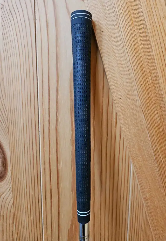 Dunlop Powerlift Golf 9 Iron 9 in Golf in Ottawa - Image 4