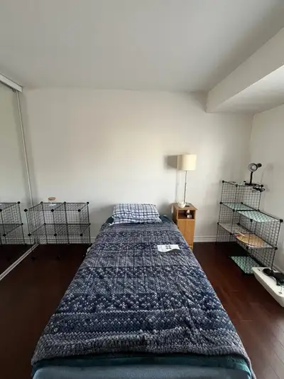 Private Room for Rent in a 3-Bedroom Townhouse – Scarborough (Brimley Rd. & Finch Ave.) A townhouse...