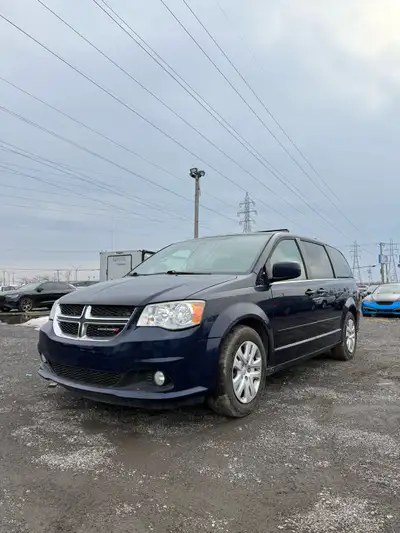 ***Nouvelle Arrivage*** 2015 Dodge Grand Caravan SXT avec seulement 224 564 KM Le véhicule se condui...