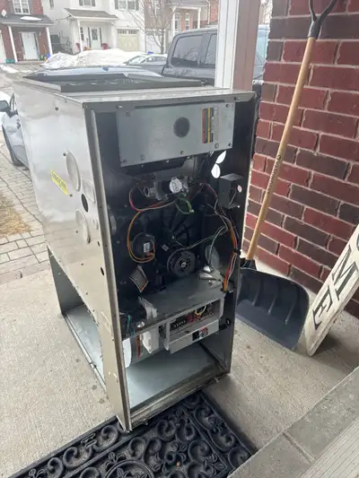 This is a used Bryant furnace that's about 10 years old and has been well-maintained, featuring key...