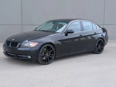 BMW 335i 2008 E90 RWD manual Great condition 2008 335i 185300 km, active title Full load with nav, c...