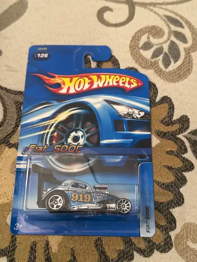 Hot Wheels Fiat 500C, View more