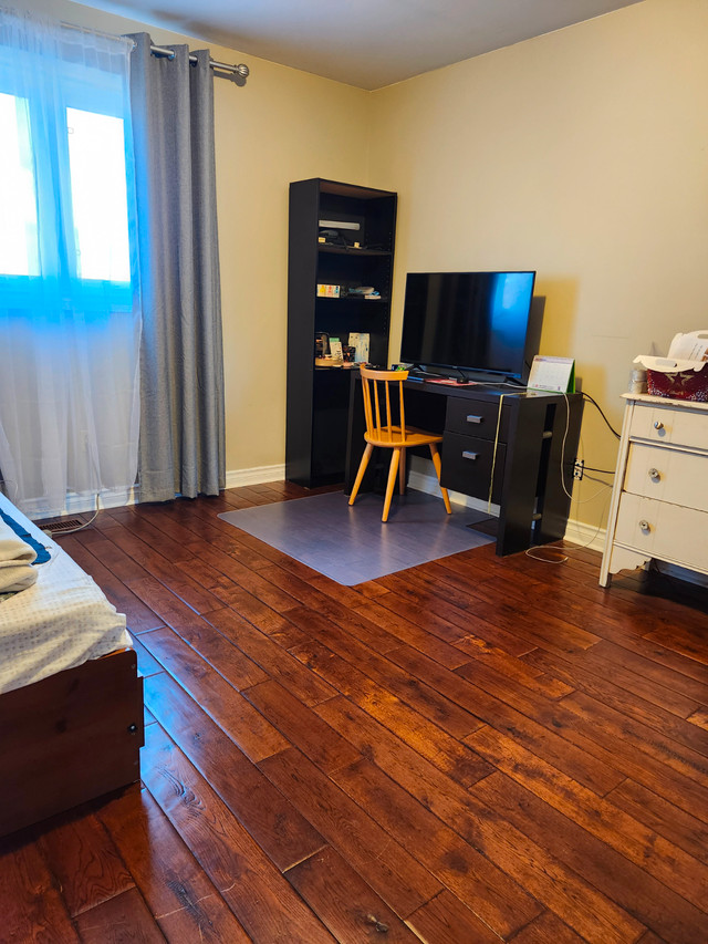 Room Rental private bathroom - walk to line 1 subway. in Long Term Rentals in City of Toronto - Image 2