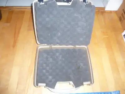 Coffre a peche pour moulinets, Fishing reel storage box, View more