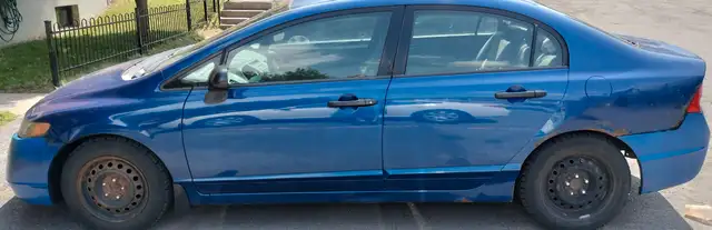 Honda civic  in Cars & Trucks in City of Montréal - Image 3