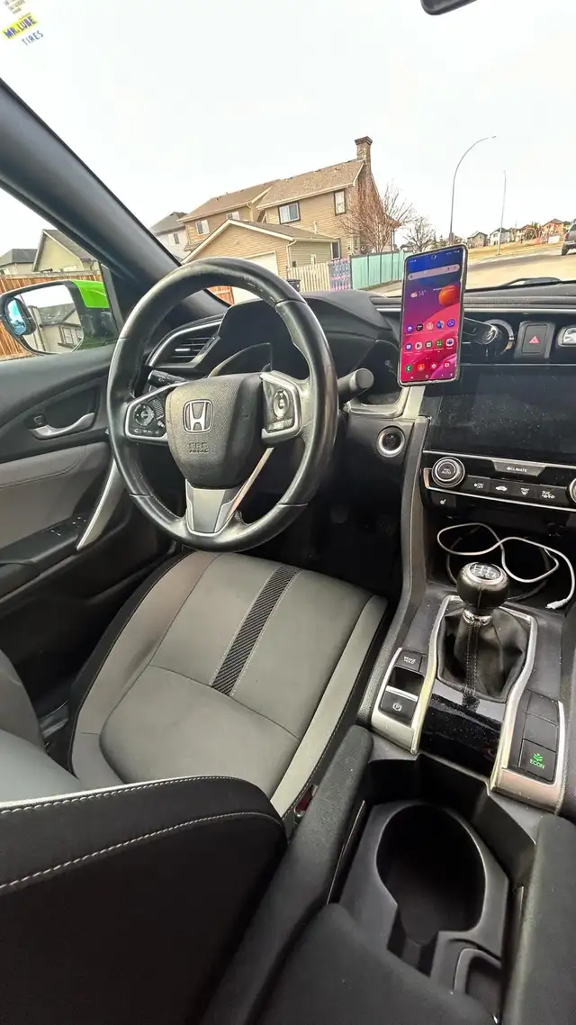 2017 Honda Civic EX-T Coupe 1.5L - Manual in Cars & Trucks in Calgary - Image 7