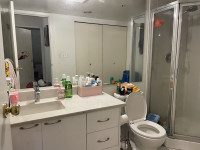 2 bed room +2 bath room + den available from May 16th im Marpole