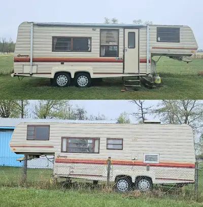 ☘️ Pickup location - Pipestone Alberta ☘️ 1986 Companion Fifth Wheel Holiday Trailer Model: Kit 240...