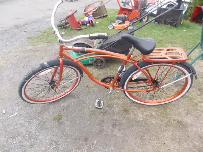vieux vélos comme 10 vitesse,ordinaire,et de compétition je suis de lac-mégantic faite votre offre
