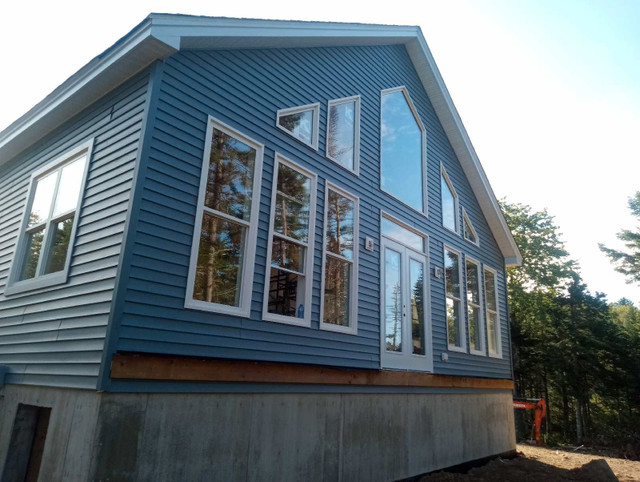 Windows, doors, siding , garages and sheds in Construction & Trades in Saint John
