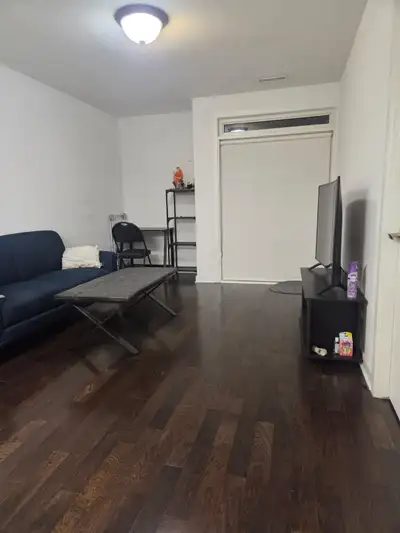 Looking for a comfortable and convenient place to live in the heart of Ottawa? Private room availabl...