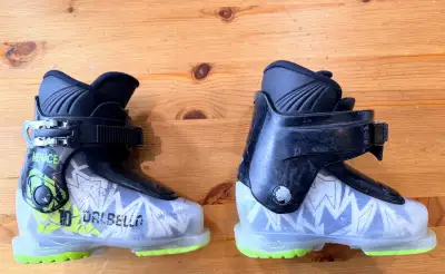 Dalbello Menace Kids Ski Boots US Kids Size 10.5-12, View more