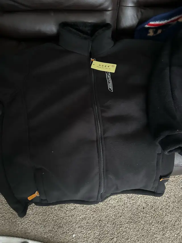 nice warm fleece jackets in Men's in Calgary - Image 5