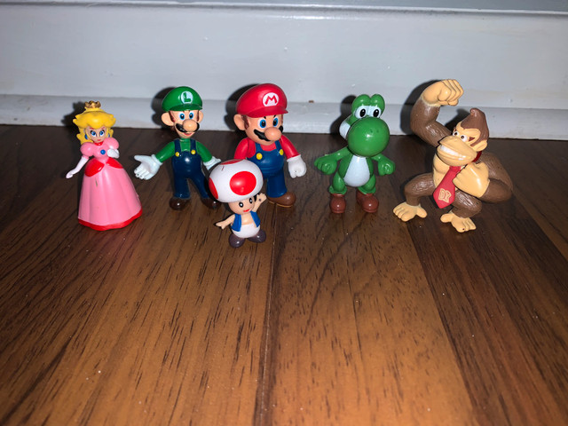 Lot of 2” Nintendo Super Mario Bros Figures , in Toys & Games in Oshawa / Durham Region