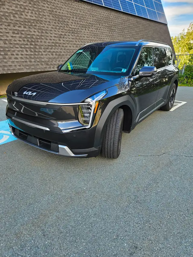 Limo  Halifax Tours538899717974937601