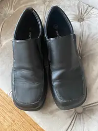 Boys shoes size 3 1/2