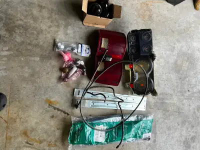 as pictured, instrument cluster, new window rubbers, with no draft, rear lights, hood braces (LCM) s...