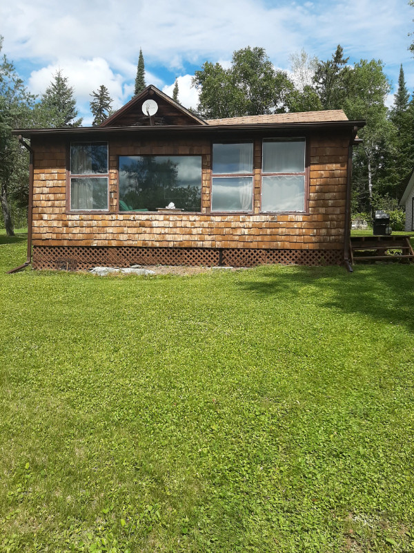 Waterfront cottage on Long Lake in Nopiming Park in Houses for Sale in Winnipeg - Image 3