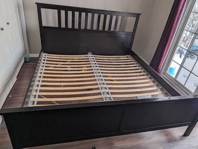 King size bedframe  in Beds & Mattresses in Calgary - Image 2