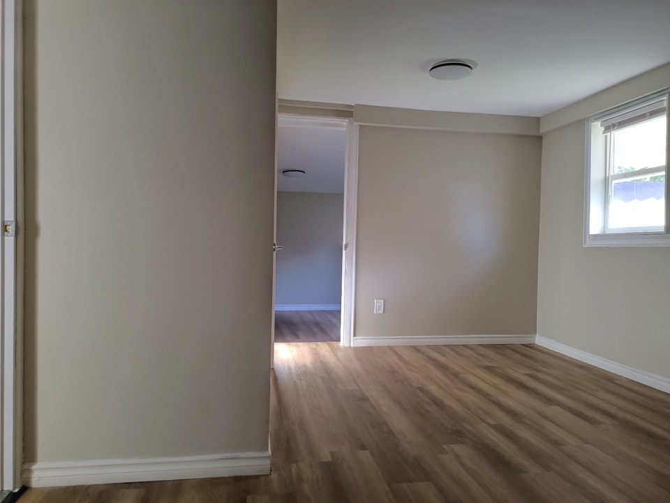 Renovated 2 Bedroom House 4
