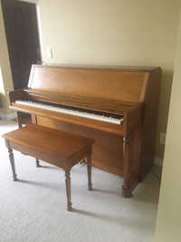 Piano - Apartment Size