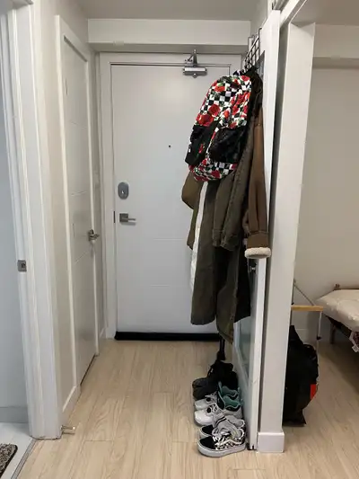 I signed a contract with the apartment office to rent this studio, but now I'm preparing to move out...