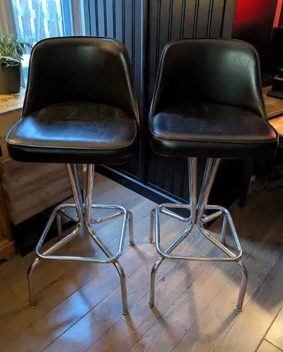 TABOURETS / chaises, View more