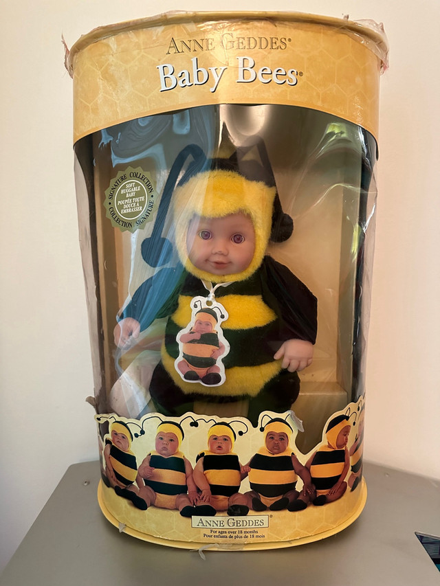 Anne Geddes “Baby Bee” in Arts & Collectibles in Cornwall