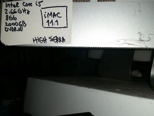 apple imac 11.1 27 inch i5 2.66 8 gig ddr3 2tb dvdrw high sierra in Desktop Computers in City of Montréal - Image 3