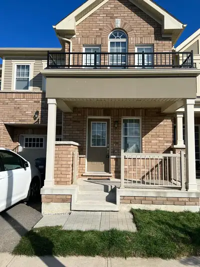 Beautiful Town House- 4 bedrooms, 2.5 bath for rent in Mount Pleasant Area, Available from January 1...