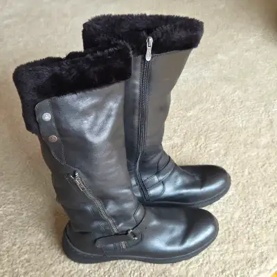 Artica waterproof winter boots - Women's size 11, View more