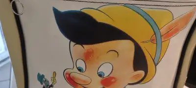 1940 film Walt Disney Vintage Pinocchio and Jiminy Cricket Bag with adjustable strap Wow So adorable...