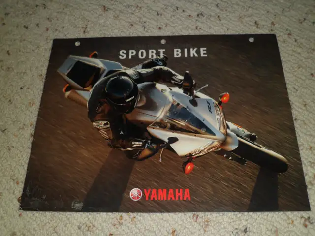 Lot of Vintage 2000's Yamaha Motorcycles color brochures in Arts & Collectibles in Markham / York Region - Image 3