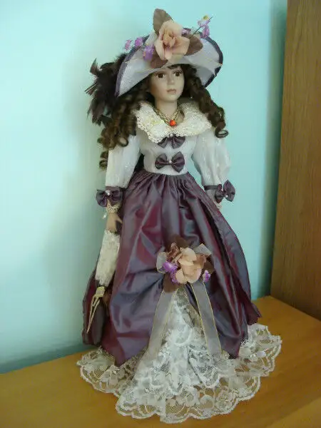 Poupée en Porcelaine neuve Julia Collection 22 pouces in Toys & Games in Granby - Image 2