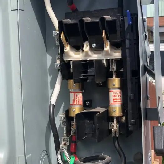Temporary Power Pole With Meter Socket & 60 Amp Disconnect | Electrical ...