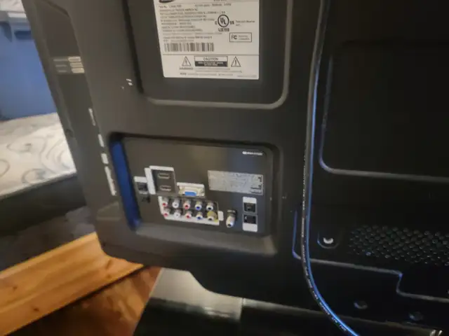 Tv with tv stand in TV Tables & Entertainment Units in Vernon - Image 5