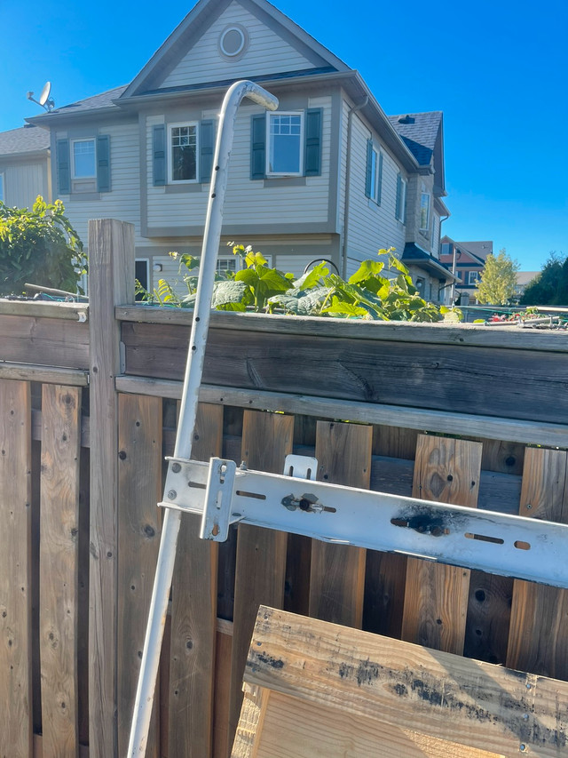 Lockable ladder rack….450 Ladders & Scaffolding City of Toronto