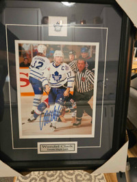 Wendel Clark signed framed leafs photo with inscription