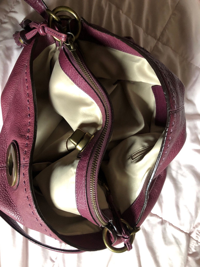 Coach Burgundy Leather Handbag in Other in Kitchener / Waterloo - Image 3
