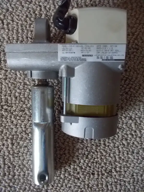 Treadmill Parts: Lift, Roller, Belt, Bearings Bar in Exercise Equipment in London - Image 4