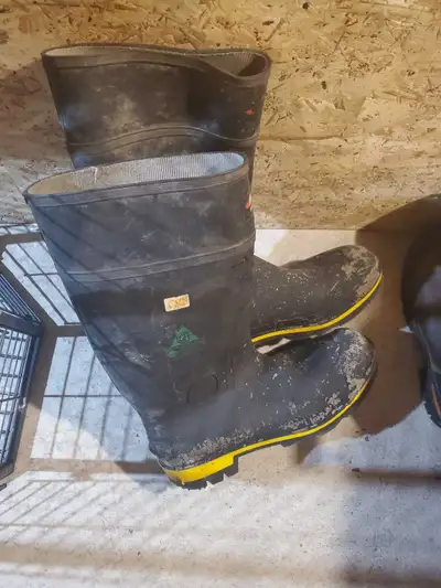 Steel toe rubber boots, View more